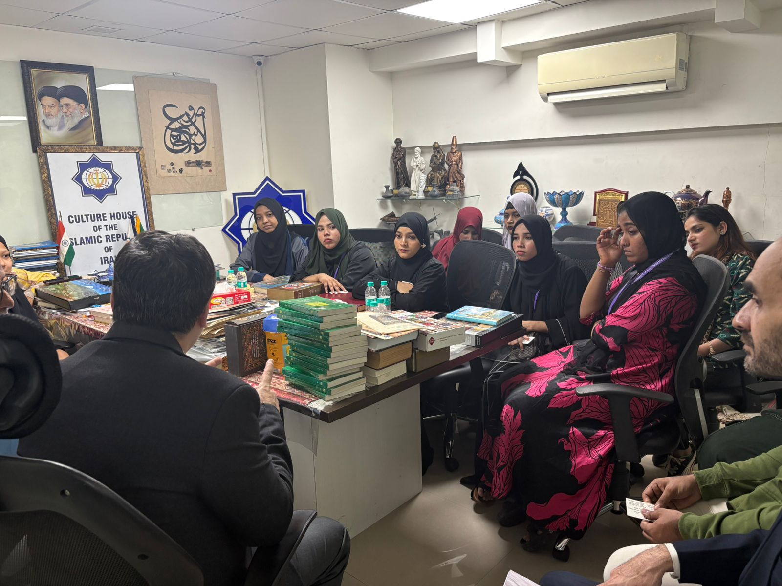 Visit of Ismail Yusuf College Persian Language and Literature Students to the Cultural House of the Islamic Republic of Iran in Mumbai